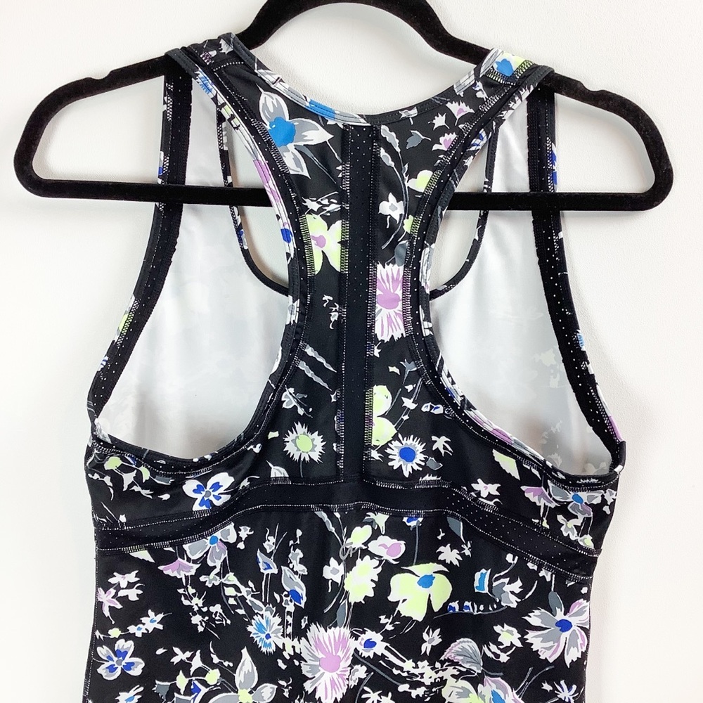 GAP Fit Floral Workout Racerback Tank Top - Picture 5 of 8